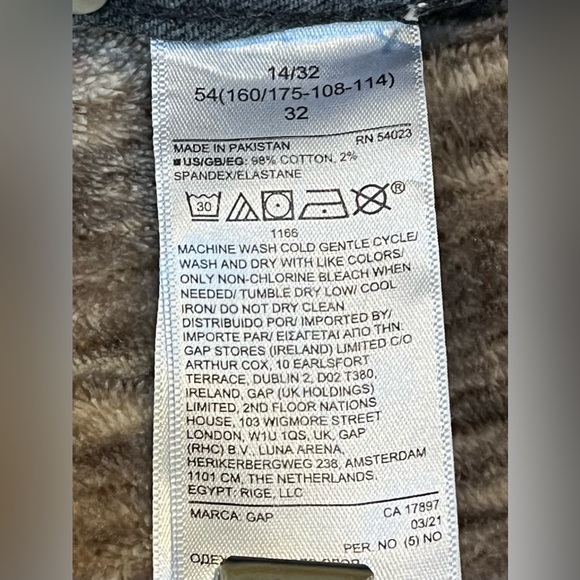 Relaxed GAP Factory Women's Size 31 High Rise Button Fly Slim Jeans in Black - Picture 4 of 8